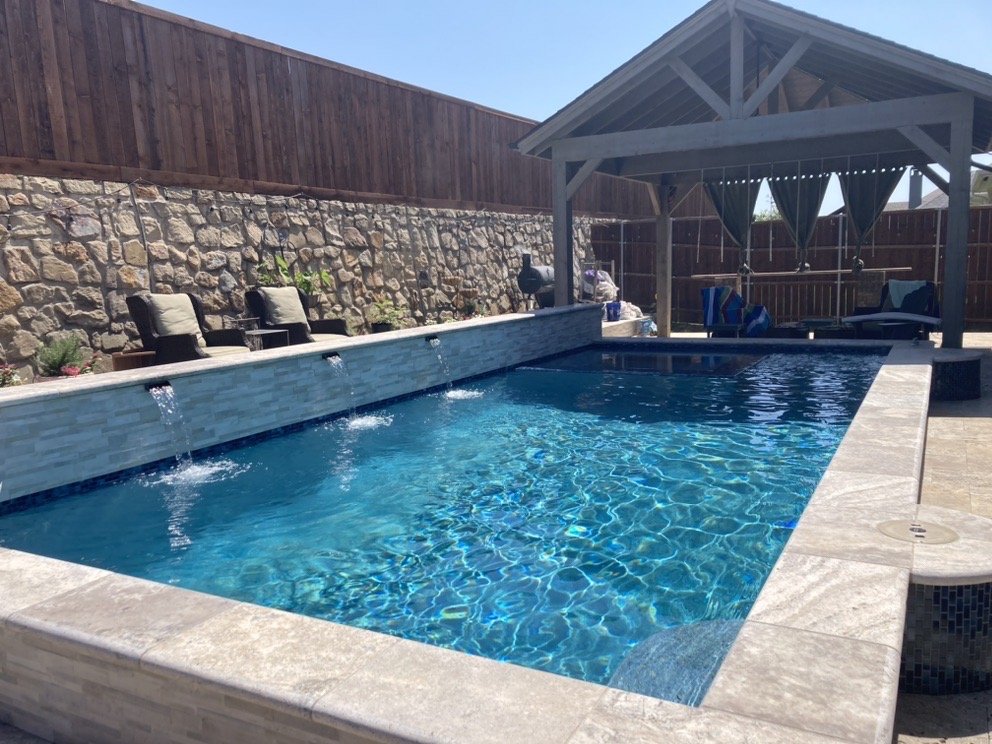 Pool maintenance and chemical balancing service in Dallas Texas
